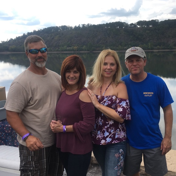 Meet your Posher, Tracy - Picture 1 of 5